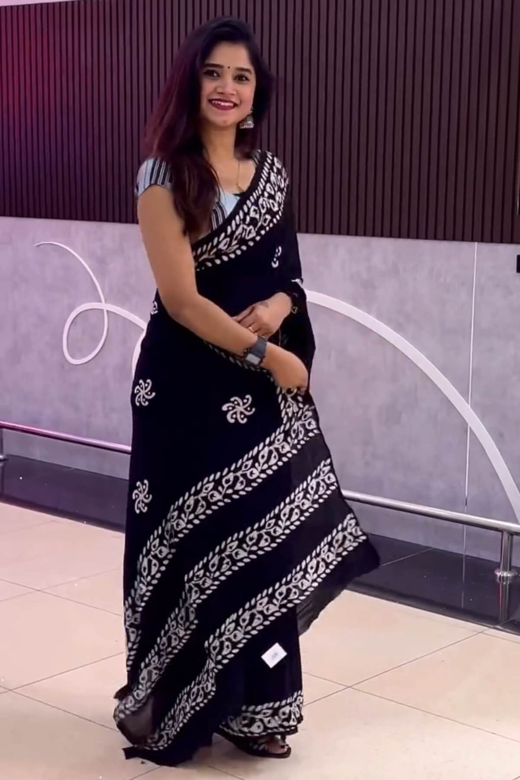 Cynosure 1 Minute Ready To Wear Black Mul Cotton Digital Printed Saree